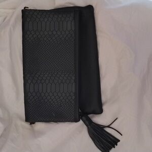 GiGi New York Large Embossed Leather Crossbody Bag